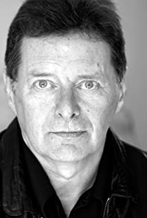 How tall is George Costigan?